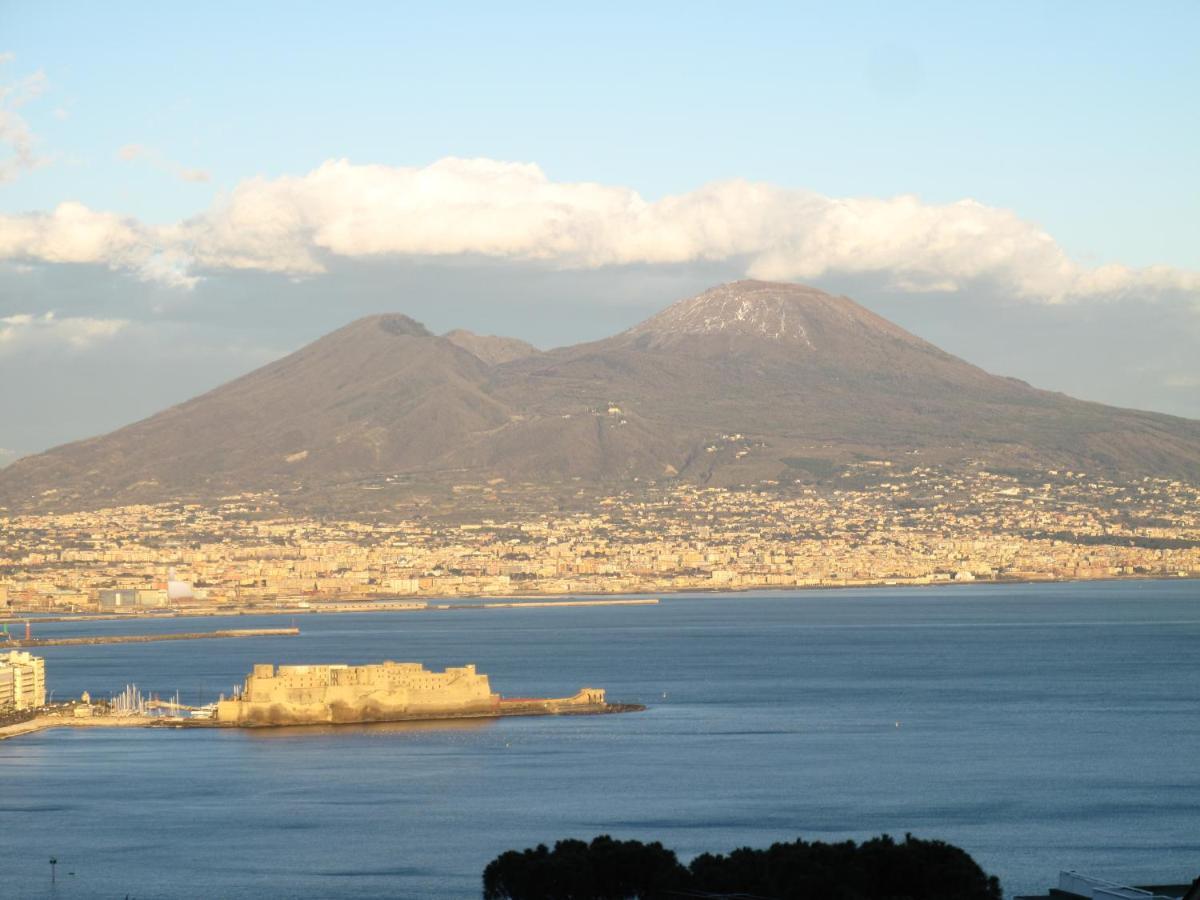 Monocamera Con Terrazzogiardino -Studette -Zona Panoramica Posillipo Napoli Eksteriør bilde